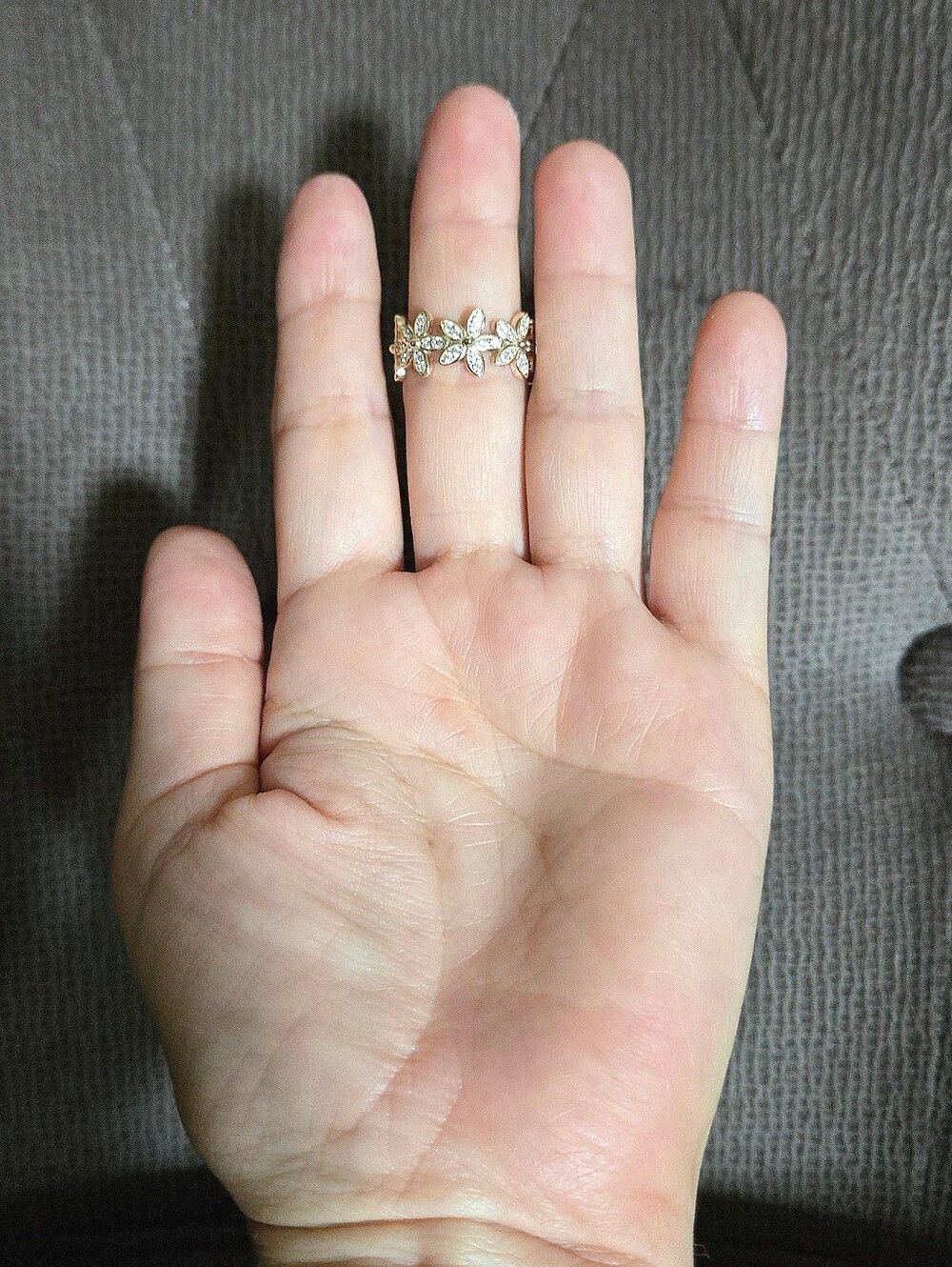 ✨️HP 2X✨️ Ava Ro🚣 Connecting Gold💛 Flowers🌼 Ring💍 - Picture 11 of 16